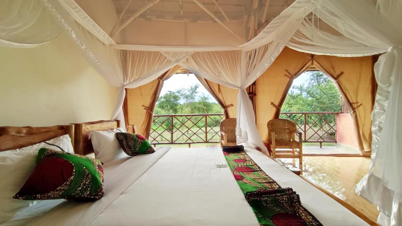 Murchison Falls Bamboo Village Paraa Eksteriør bilde