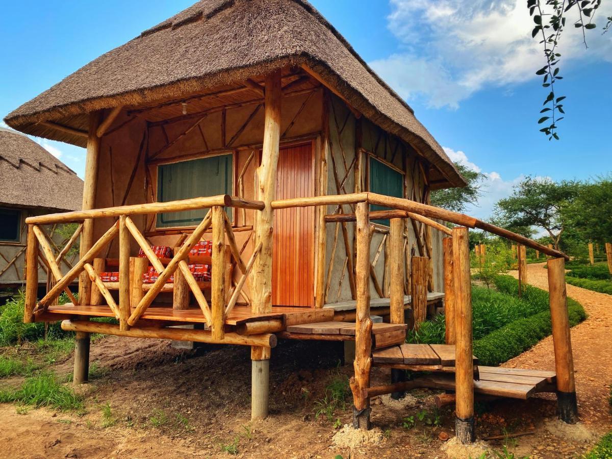 Murchison Falls Bamboo Village Paraa Eksteriør bilde