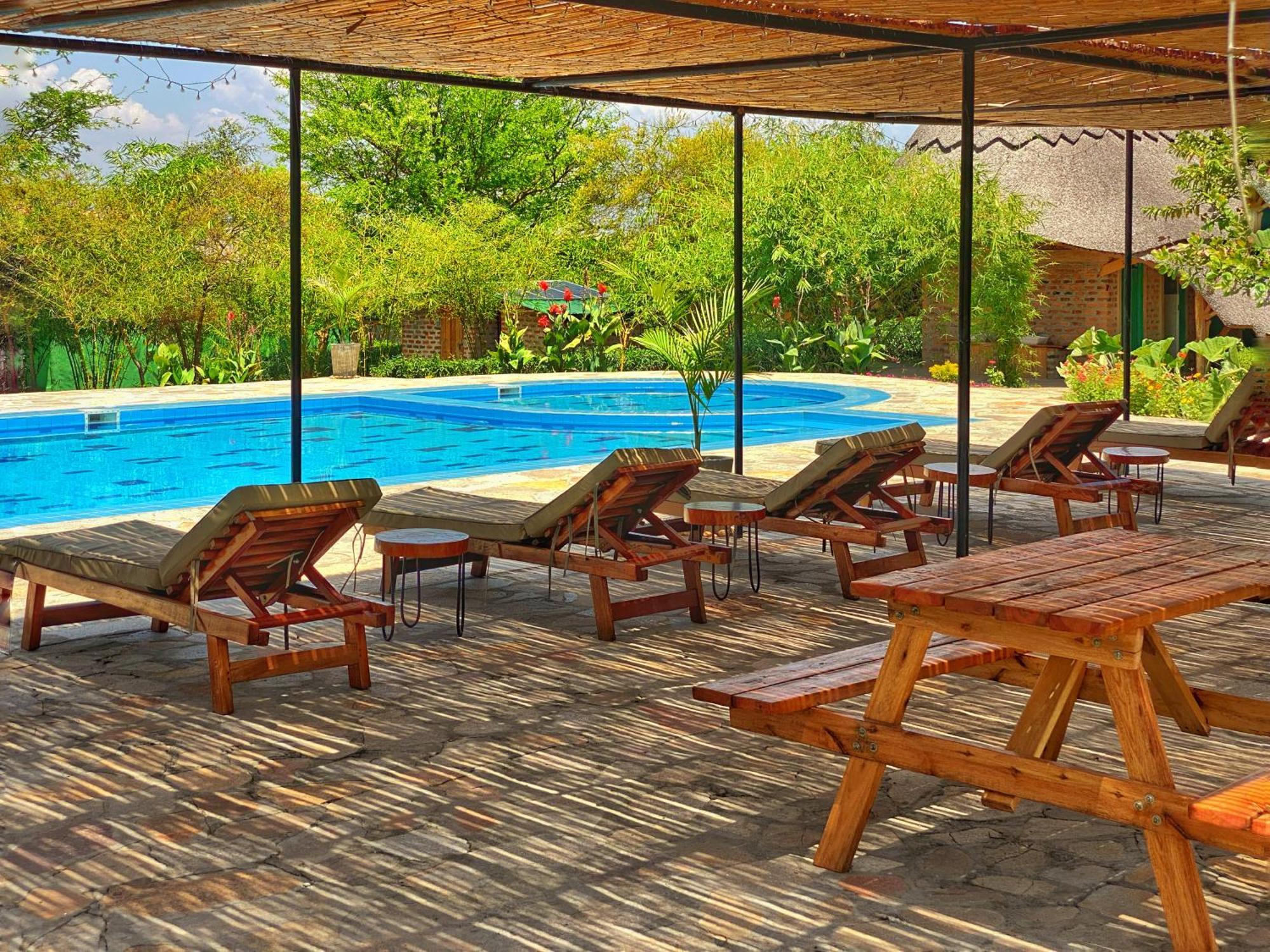 Murchison Falls Bamboo Village Paraa Eksteriør bilde