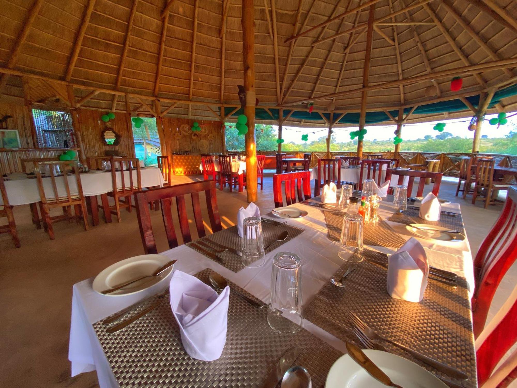 Murchison Falls Bamboo Village Paraa Eksteriør bilde